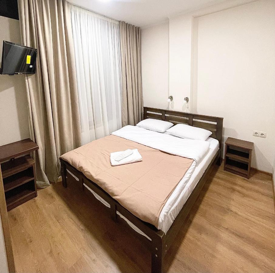 Art Family Hotel Tbilisi Esterno foto